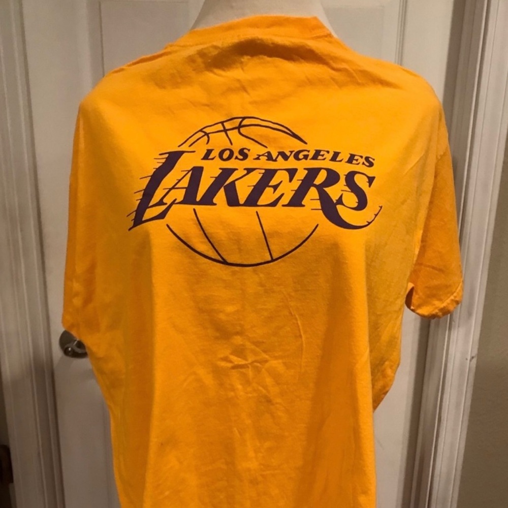 Lakers T-Shirt size XL